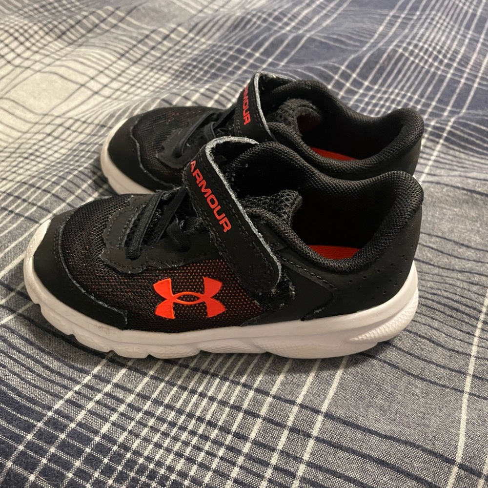 Toddler boy Under Armour Sneakers